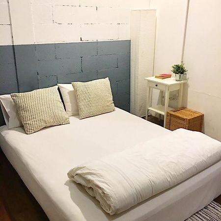 Funwahn Hostel And Cafe Chiang Mai Bagian luar foto